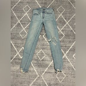 American Eagle 00 Light Knee Rip Super Stretch Jeans